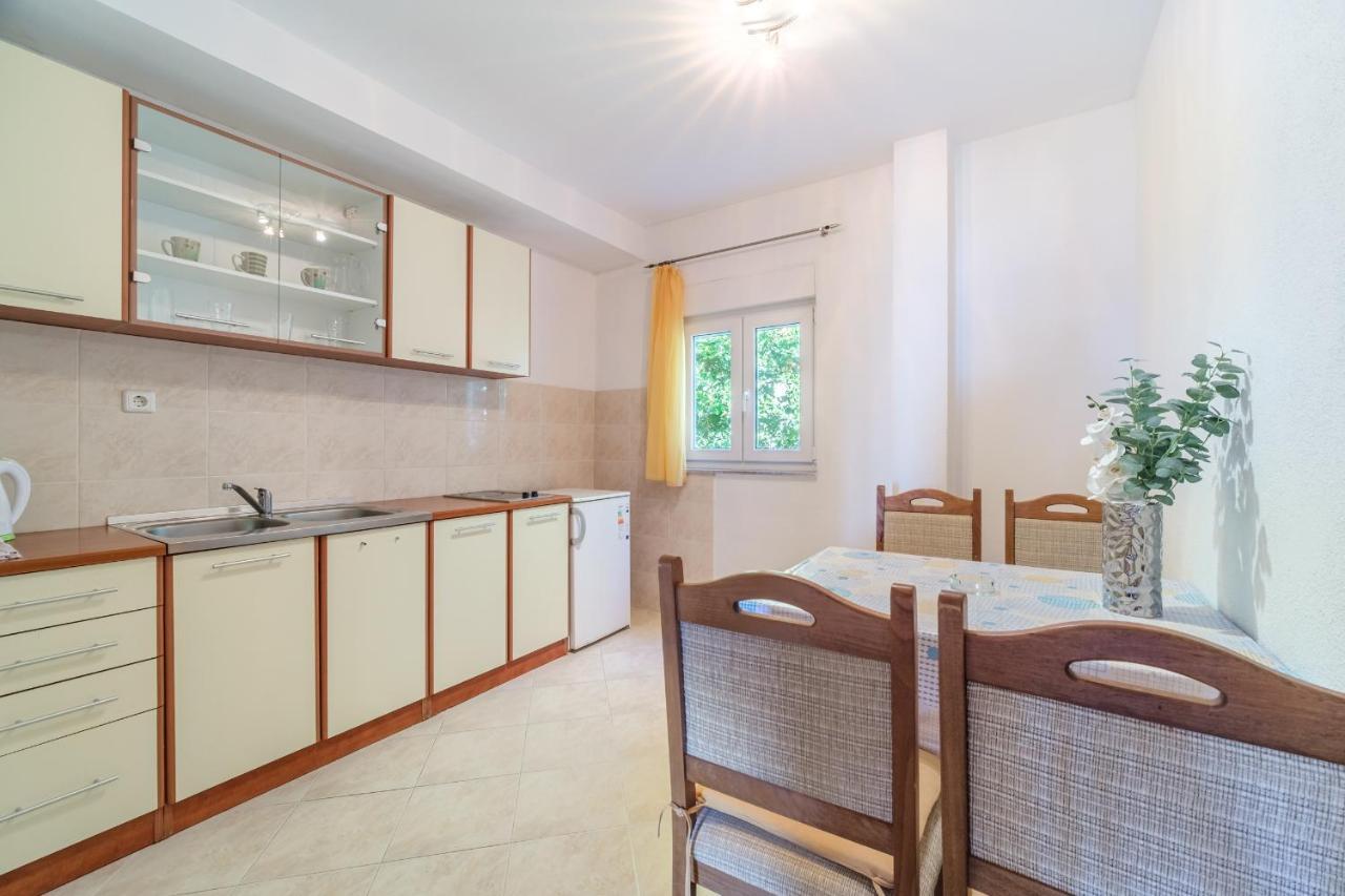 Beach Paradise Apartments Podstrana Luaran gambar