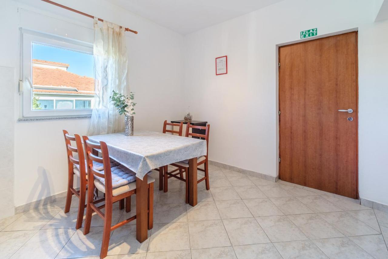 Beach Paradise Apartments Podstrana Luaran gambar